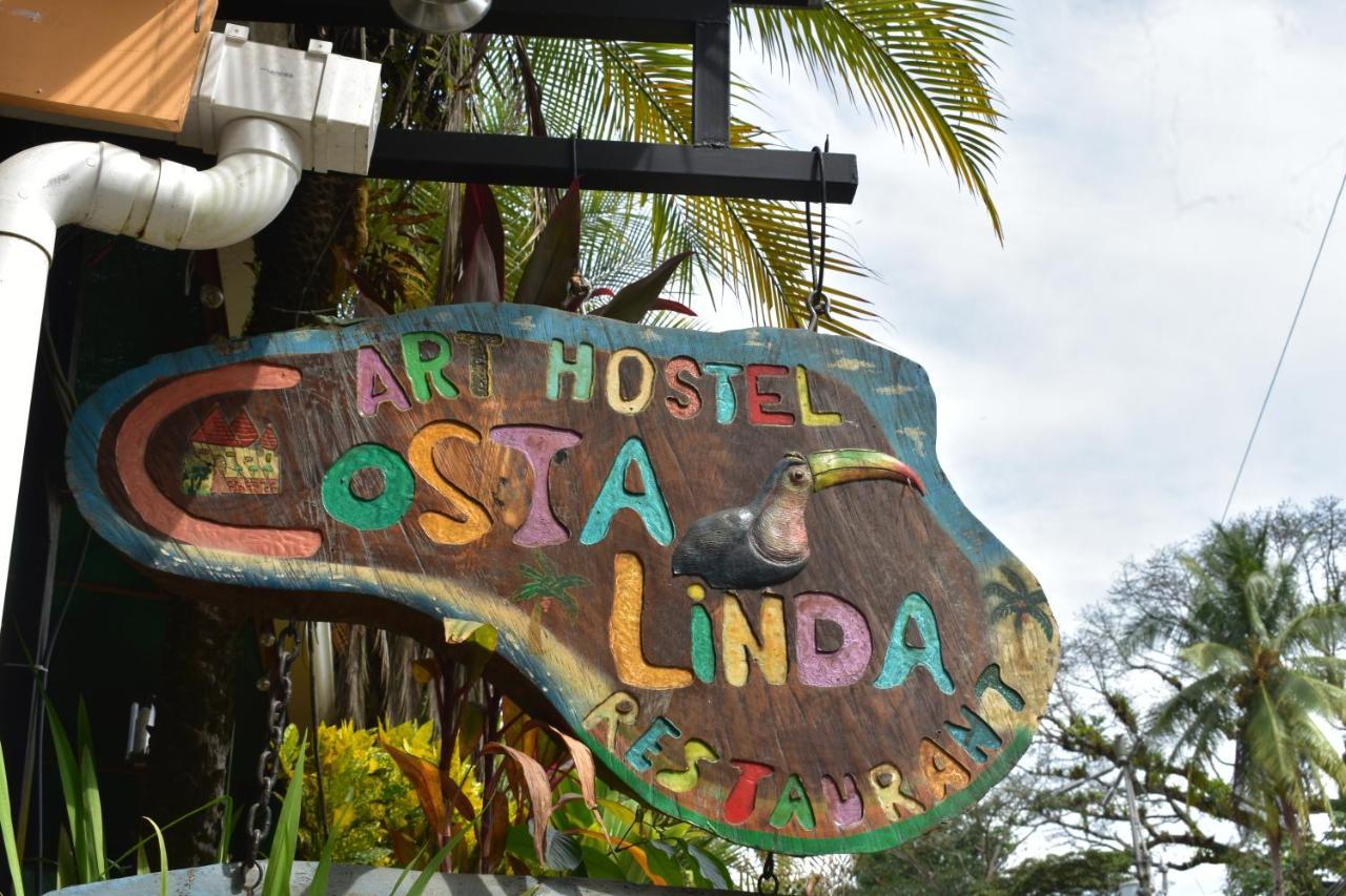 Costa Linda Art Hostel Manuel Antonio Bagian luar foto